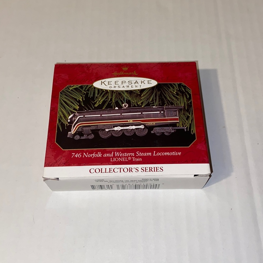 Hallmark Keepsake Ornament Lionel 746 Norfolk And Western Steam Locomotive